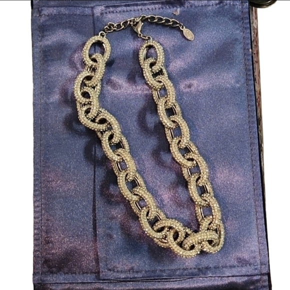 SHAY Jumbo Crystal Chain Link Collar Necklace - Picture 3 of 8